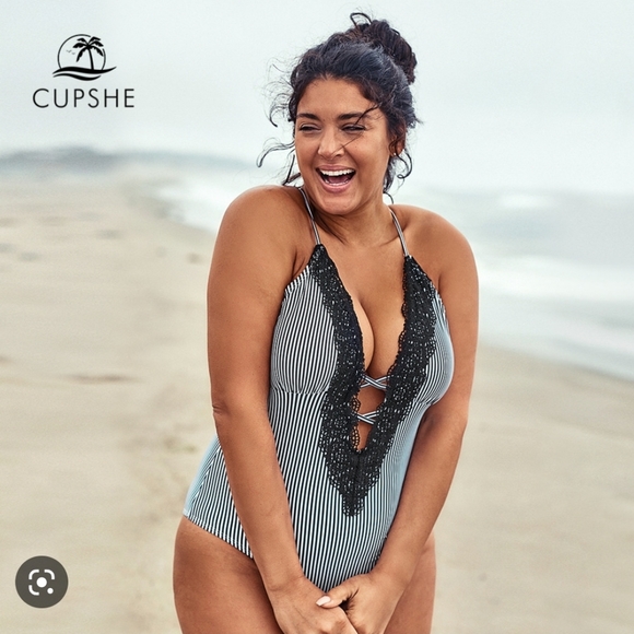 Cupshe Other - Cupshe🔥Sexy B&W Pinstripe Low V-Neck One Piece Swimsuit, Size M/L/XL, NWT!